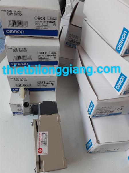  D4B-1111N - Công tắc hành trình Omron